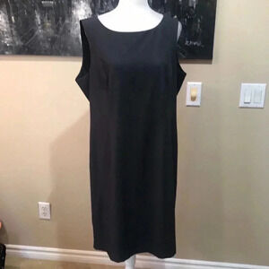 Tahari Arthur S Levine Classic Gray Sleeveless Sheath Dress-Size 16